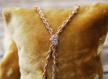 Cargar imagen en el visor de la galería, Collar Rosa Viejo & Oro Amarillo