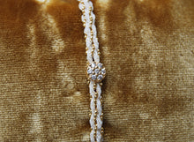 Cargar imagen en el visor de la galería, Pulsera Blanca & Oro Amarillo