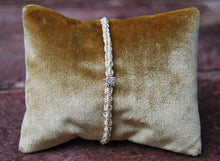 Cargar imagen en el visor de la galería, Pulsera Blanca & Oro Amarillo